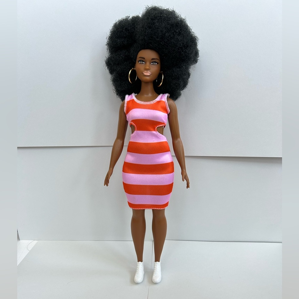 Collectible Fashionista #105 Barbie, Black/African-American Plus Size Doll